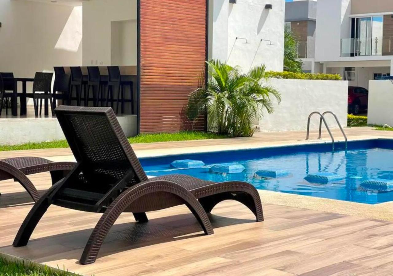 Casa Familiar En Condominio Privado Cerca De Playa Cancun Exterior photo