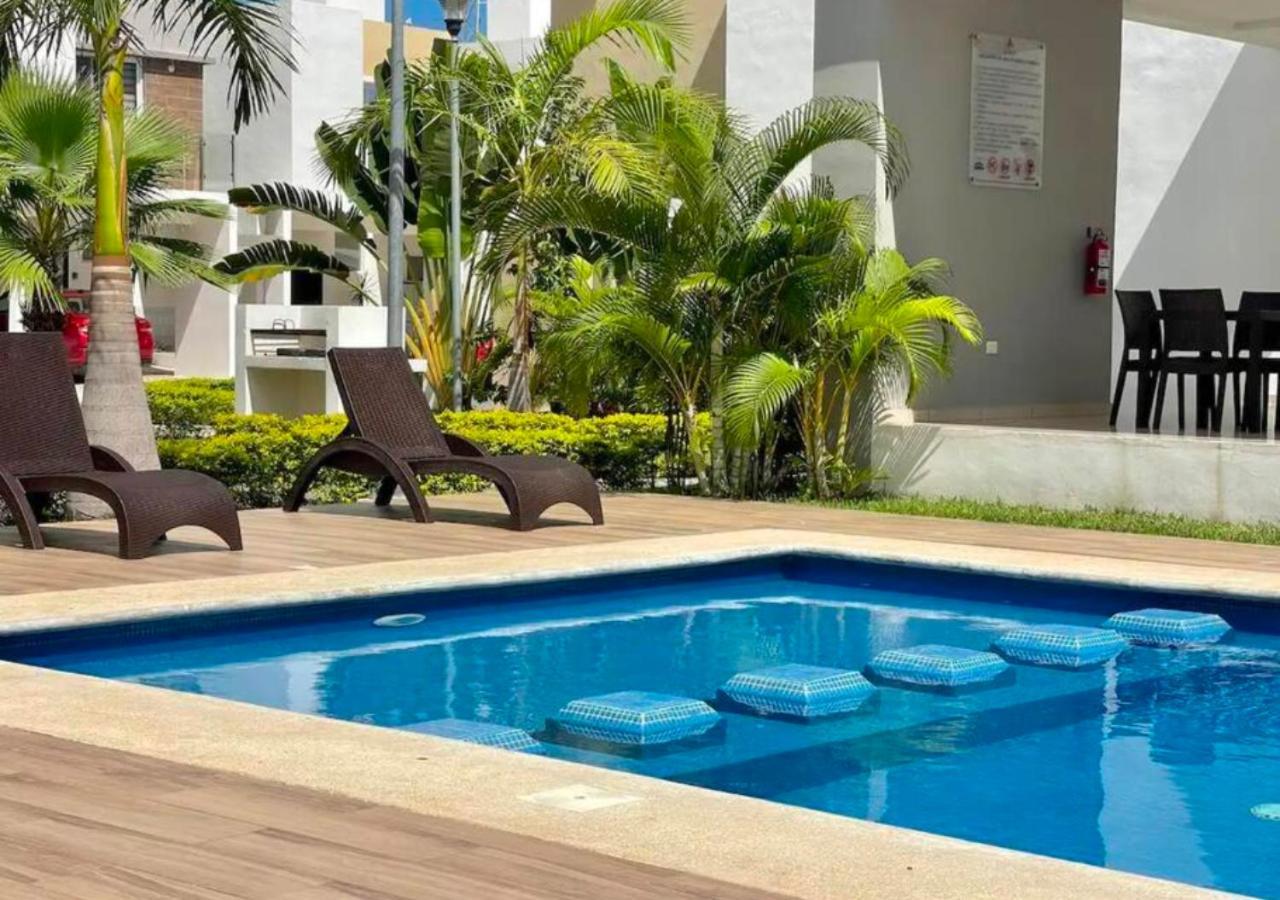 Casa Familiar En Condominio Privado Cerca De Playa Cancun Exterior photo